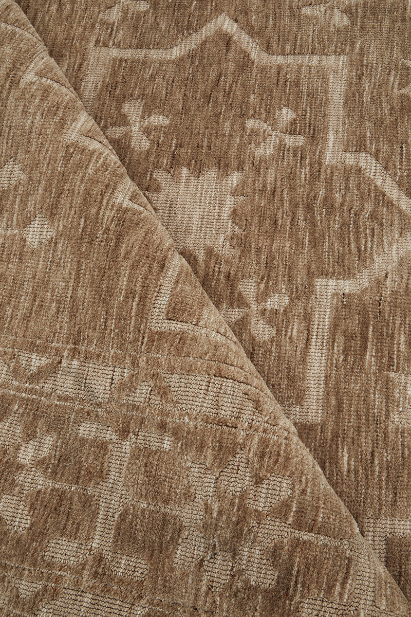 Darren Palmer Ceylon Almond Runner Rug